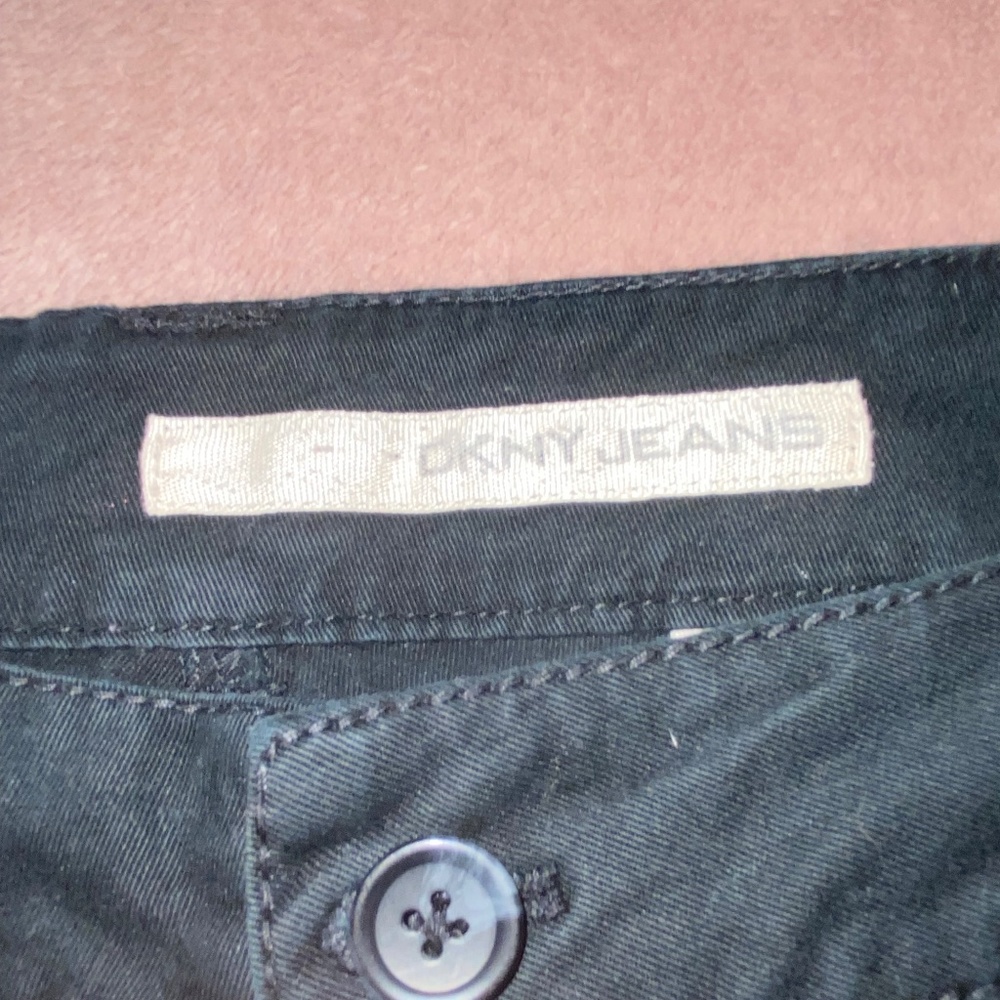 DKNY - Picture 5 of 5
